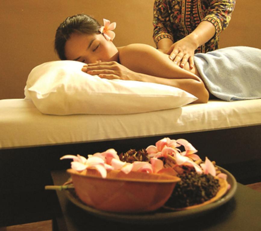 สวิส-เบลินล์ บาลอย บาตัม Hotel นาโกยา ภายนอก รูปภาพ